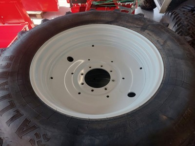 1 Paar Räder 480/70R34 Alliance