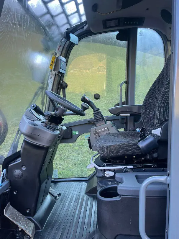 216f62f2-4b04-4f3d-8200-a3ddca184f2c-WhatsApp Image 2026-02-13 at 09.56.39 (6).jpg