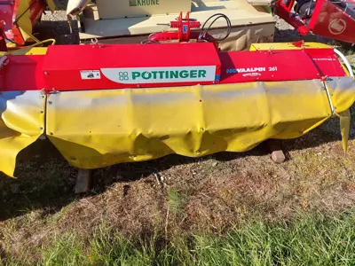 Faucheuse frontale Pöttinger