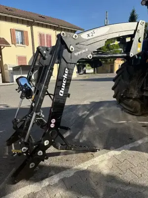 Frontlader Quicke X2S mit Konsolen, Electro Drive , zu New Holland T4.75S