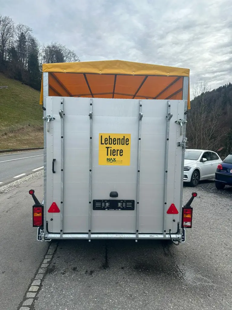 31b57af2-4d76-413e-8eac-1fe778011a8e-_ viehwagen eefach 1.jpg