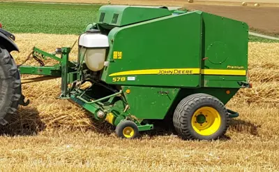 John Deere 578