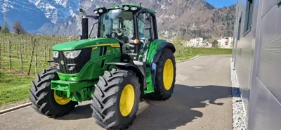 John Deere, Traktor John Deere 6M150 mit Kabine, 0