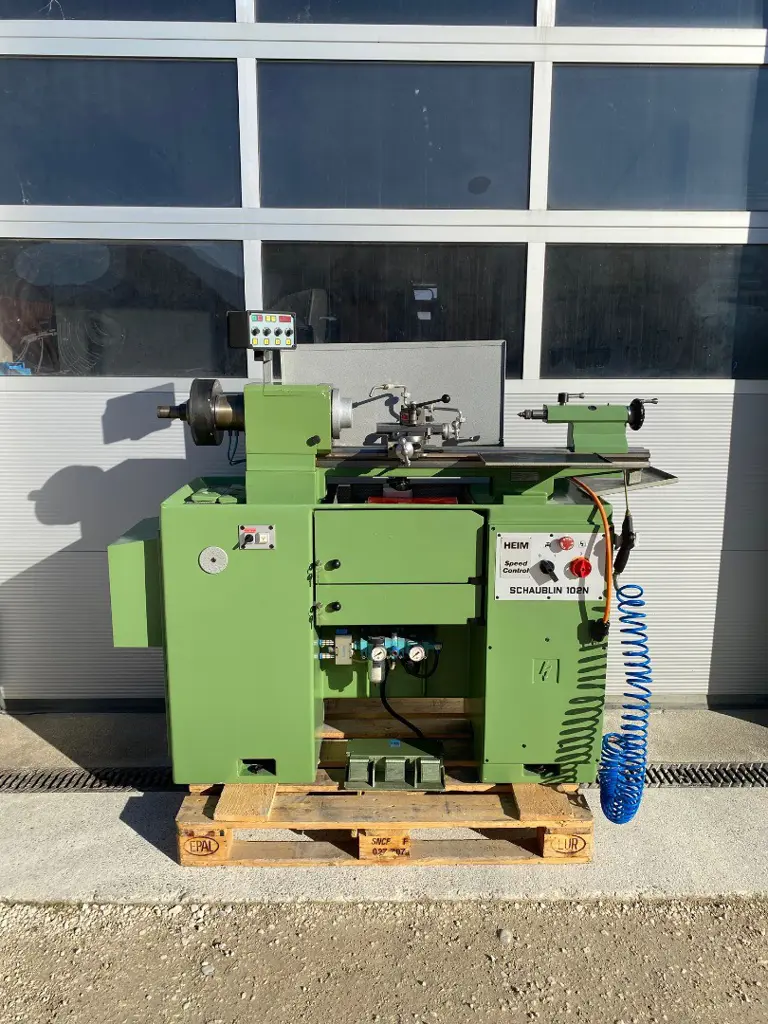 8e8b3dde-1845-4193-a50d-bf97b10964c9-Drehbank_Schäublin_01.jpg