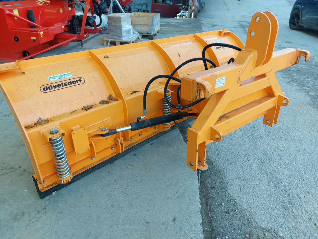 d0899e92-4ae9-49ef-bc4b-40708fb55428-Düvelsdorf Manège (1).jpg