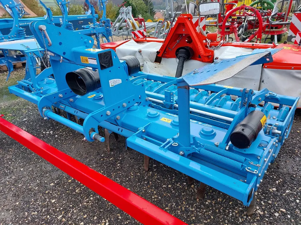 4c885a11-8eae-4d00-96e4-e7c8f5c97388-Lemken Zirkon 8 (4).jpg