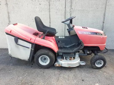 Honda, 2213 Hydrostatic