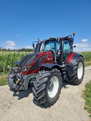 Traktor Valtra T234 Versu