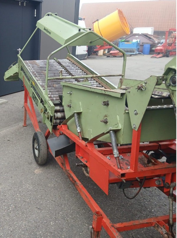 e3a323d1-f0e2-4432-bed7-32188a9c28ac-ed820e29-78e4-4ba5-b6be-7ddf7f3ceffa (003).jpg