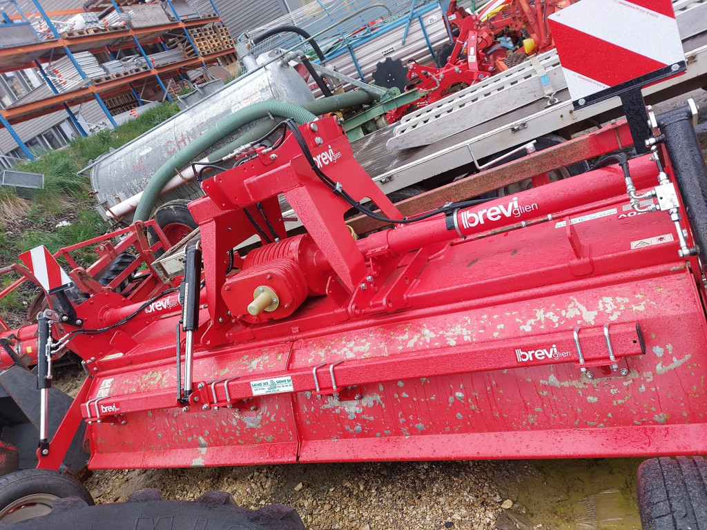 1115311c-e18f-45d9-b3ae-7e3cbf29ef4e-Breviglieri Wiedmer (1).jpg