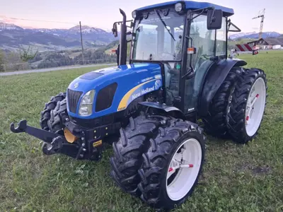 New Holland T4040