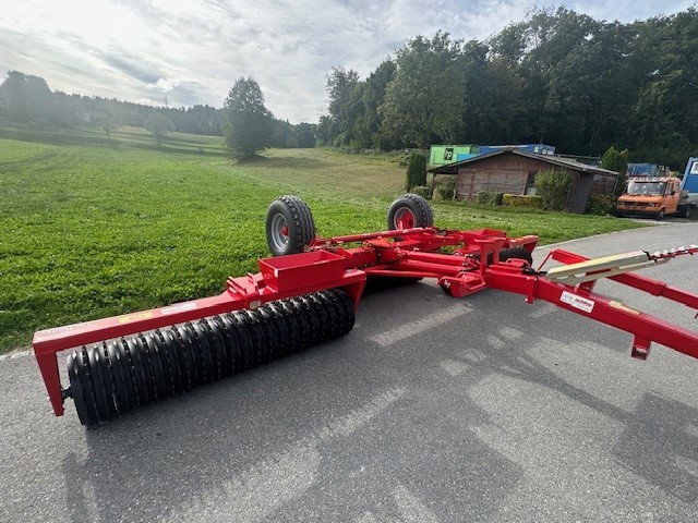 57645b0a-4d45-4d6d-8908-f691bd7f74b1-35716 HE-VA Walze-Nachläufer Tip-Roller 6300 (6).jpg