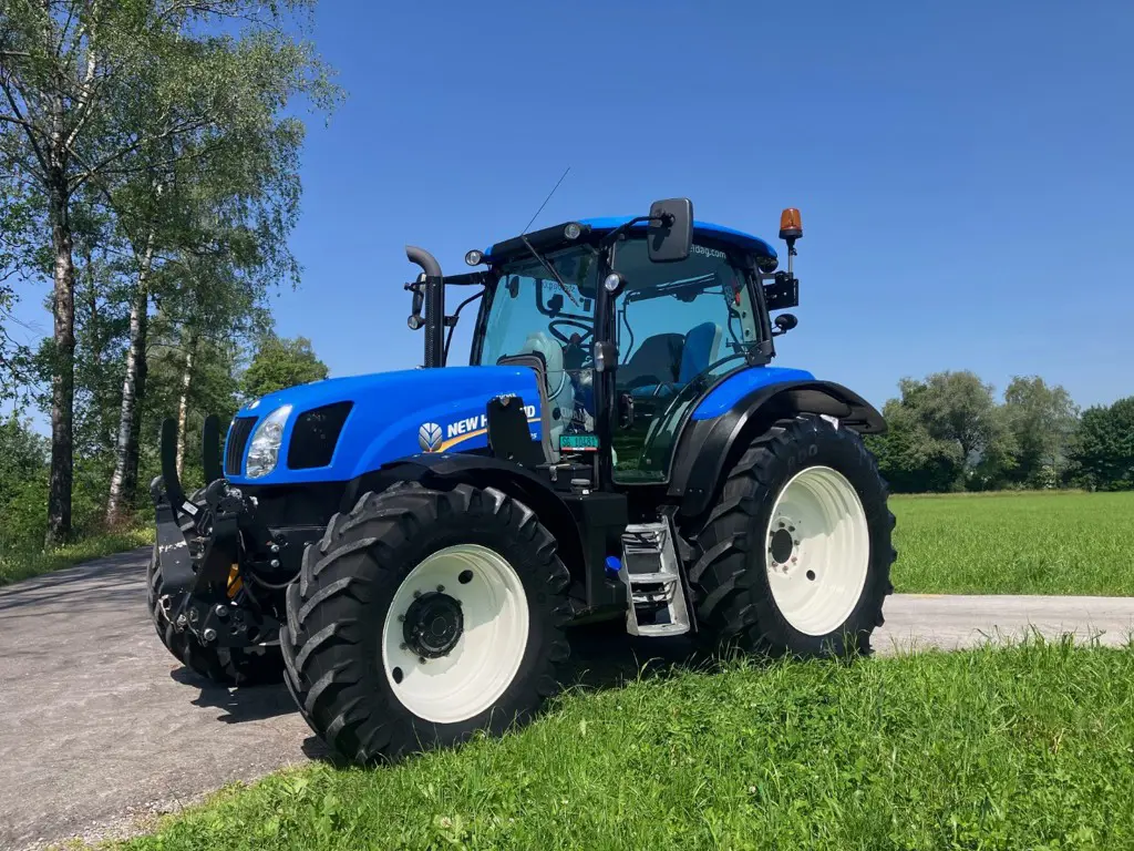 New Holland T6.175 EC, 6 Zylinder!