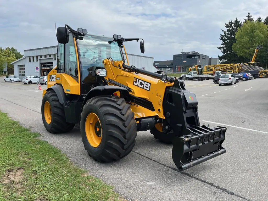 329c8d18-5b01-4239-a541-7226bfa1d1d4-280 6.jpg