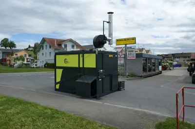 LASCO Warmluftofen mit Hackschnitzelbeheizung
