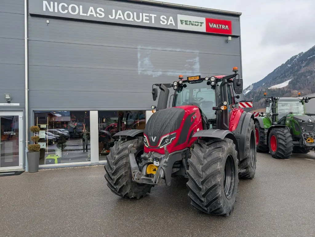 Tracteur Valtra T235 Direct