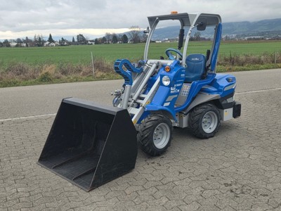 Hoflader MultiOne S 525 T