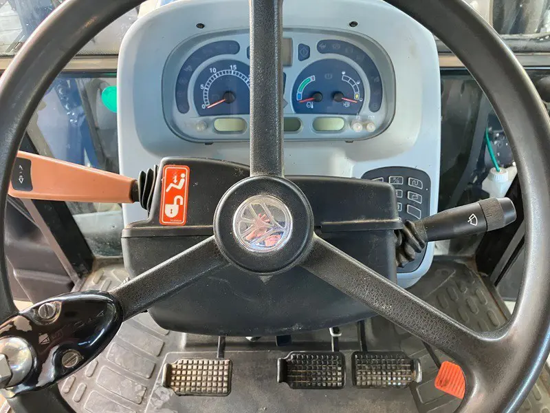 07a3fe54-b986-4257-8c0c-671da62ebdb2-New Holland T 5060 9.jpg