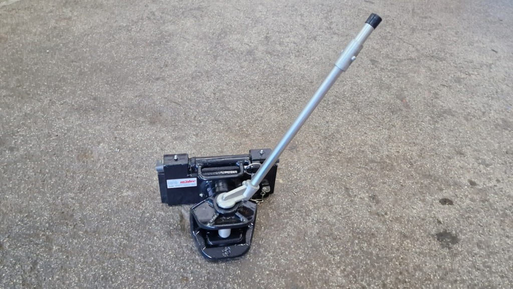 e9942de0-3071-4b53-b7ce-58b8842e8213-18421 Sauermann Zugmaul New Holland (1).jpg