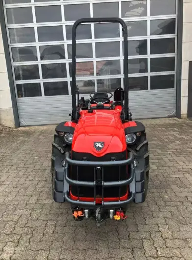 291df1ee-6062-4cac-a350-e4a0aadb18a1-Carraro 7800 SRX Bayerb front.jpg