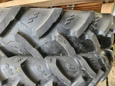 Räder 230/95 R 40 zu Fendt Spur 1.5m