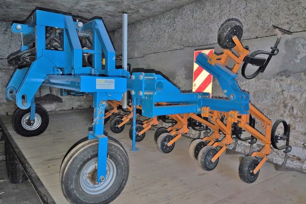 bb595f92-eb5f-48fa-a813-6e61dabc141e-Schmotzer Getreidehacke1.jpg