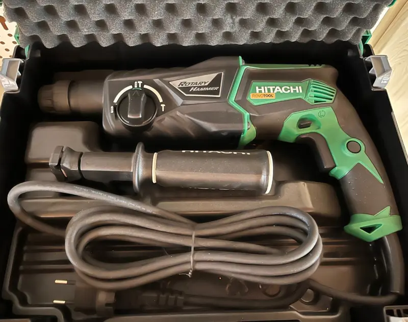300677c0-4e0e-4524-a197-51a21d3a40ac-hitachi Bohrhammer DH-26PC 4.jpg