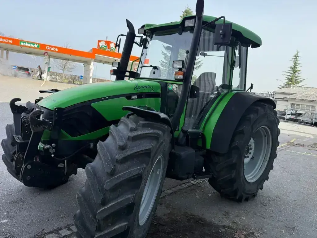 Traktor DEUTZ - FAHR AGROPLUS 95