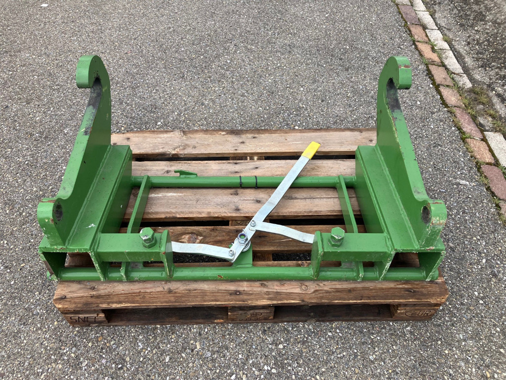 0713fc02-ba93-45cc-8af4-10eb4c329a56-Adapter_EURO 2.jpg