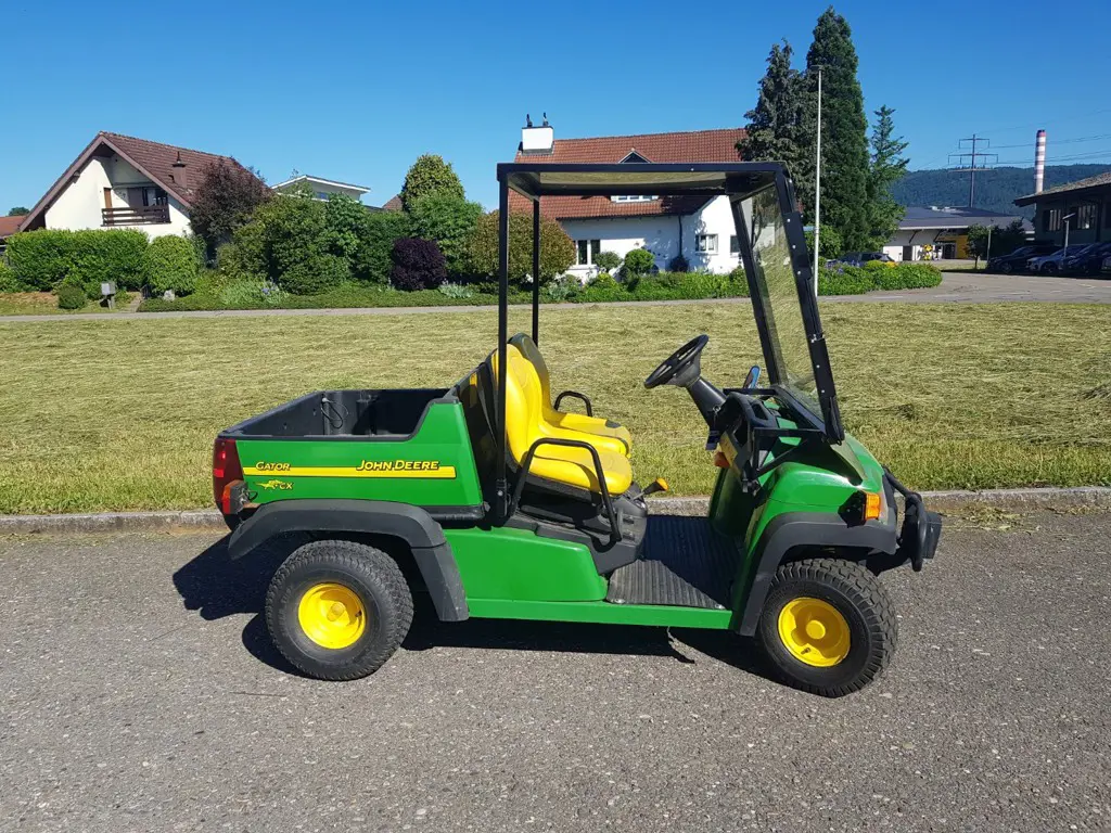John Deere Gator CX