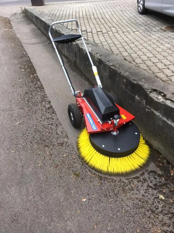 5512f4f5-472f-44f7-9e1e-69e732751a6f-Radialbesen Limpar 3.jpg