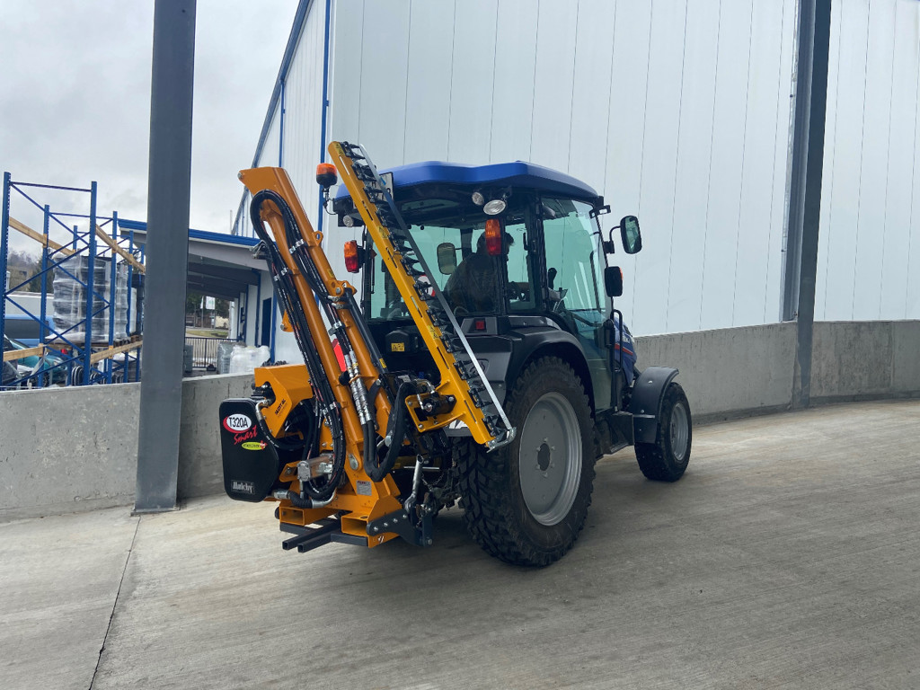 9c17f2ed-6e87-4ac0-b4d4-de101ce4c340-MULCHY FERRI 3.jpg