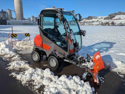 Husqvarna Rider P 525 DX mit Schneepflug