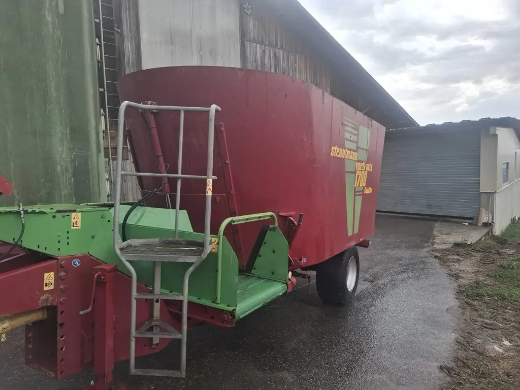 Mélangeuse Strautmann Verti-Mix 1700
