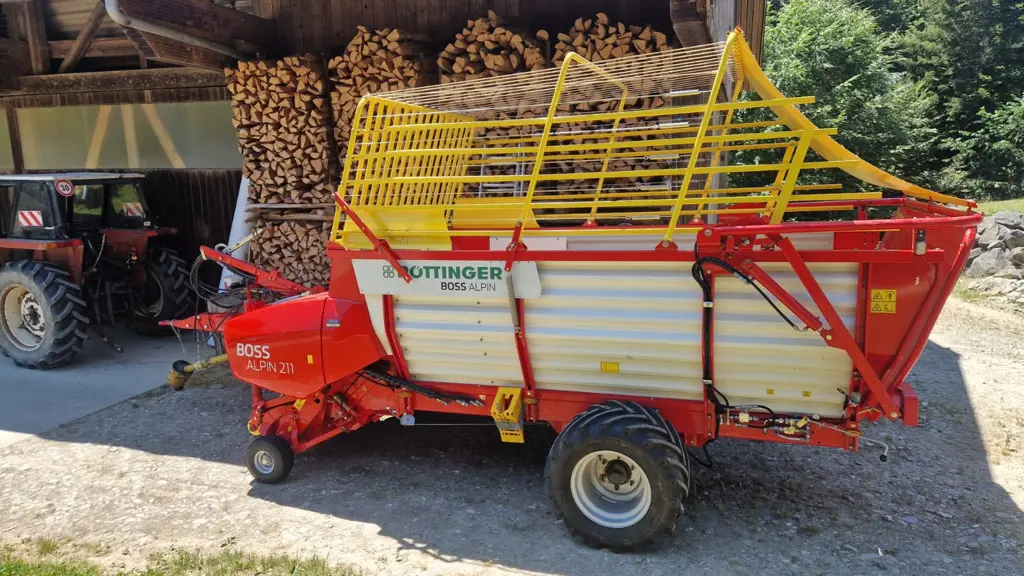 4854bfad-99b9-4f8d-8015-7589cd8faf2d-Pöttinger Boss Alpin 211_3.jpg