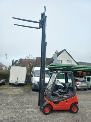 Stapler 1,6T Treibgasstapler Gasstapler Linde H16D HH4,5m , Hubstapler Gabelstapler Hoflader Teleskoplader