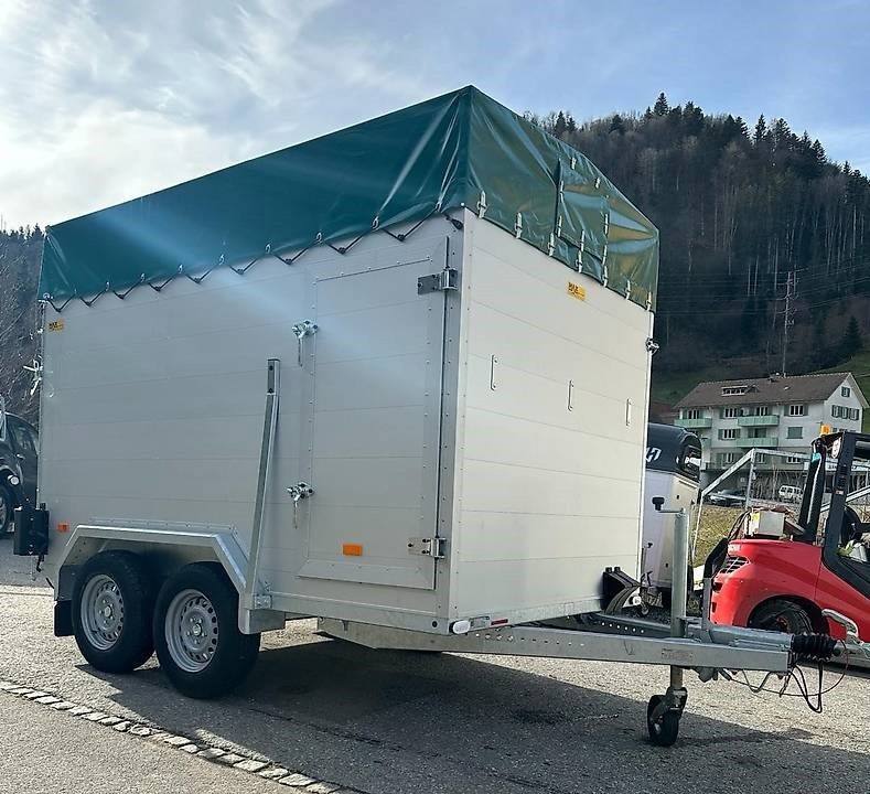 abe1b9f5-4a76-4a9c-bf6b-64242a30705b-Viehanhänger.jpg