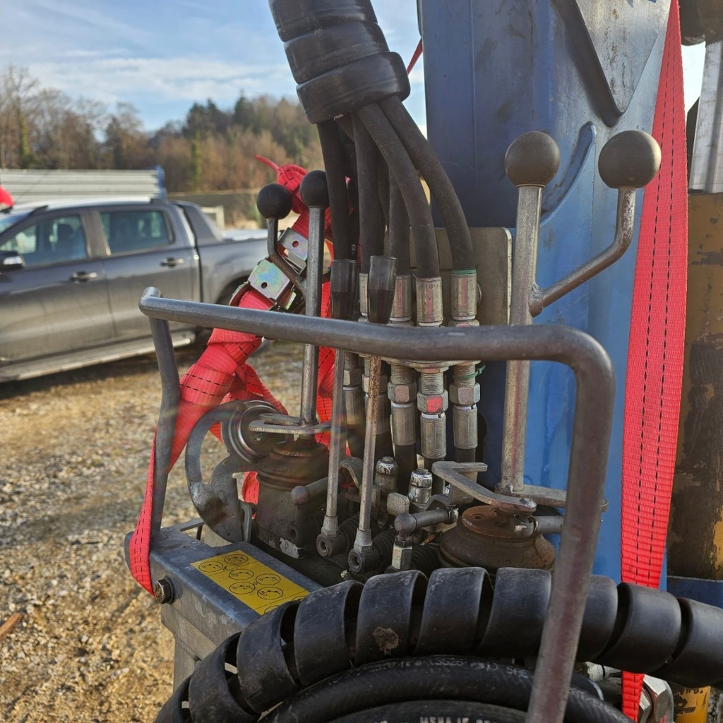 dd754522-04f6-4734-b855-3725e75ca6d5-WhatsApp Image 2025-12-11 à 18.jpg