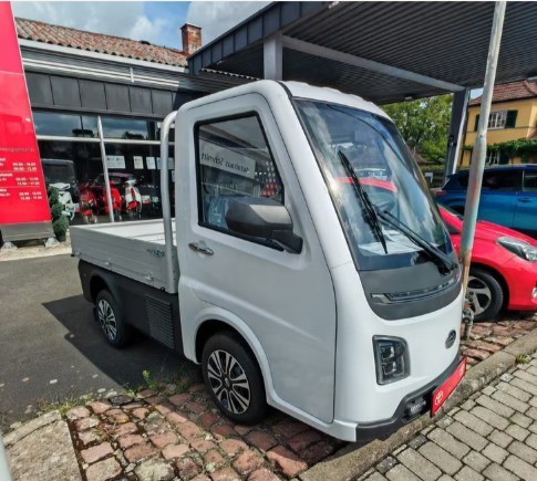 c1766b47-679d-458c-a1e5-341b9ef451c9-Runhorse schmitt brücke vorne.jpg