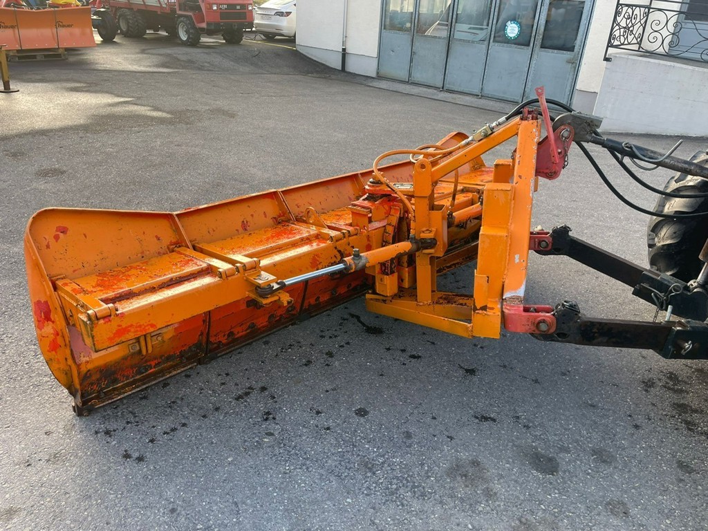 96f2b18c-fd7d-4df3-a8e3-f45858dd4f4e-Pflug 3.jpg