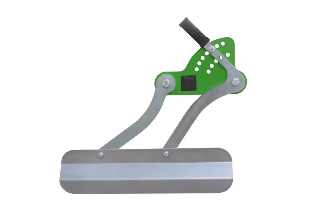 893851c7-4353-4334-a29c-6811d806d52c-Hackgerät Bomet 8.jpg