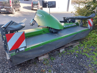 Faucheuse frontale à disques Fendt