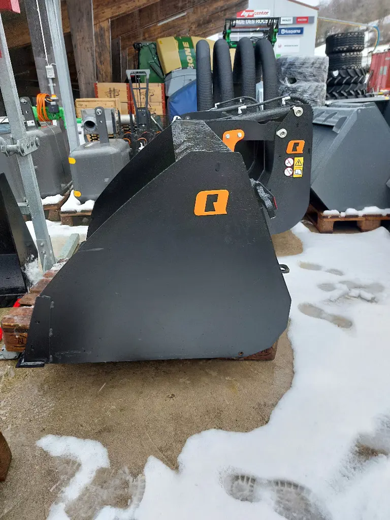 dd2740e4-01ea-4ed9-b2b3-7cd6e594968d-Quicke VS + 120 (2).jpg