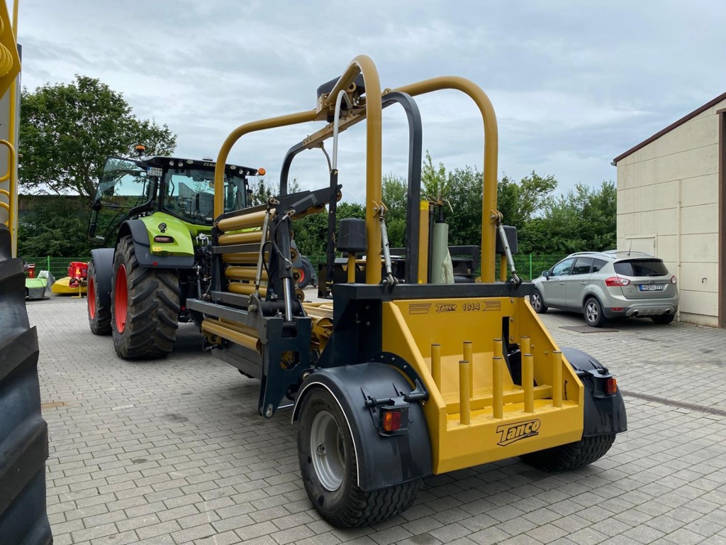 9365d3db-cb9c-43c5-87c7-6c070183ef21-Foto von Adrian Lüscher (16).jpg