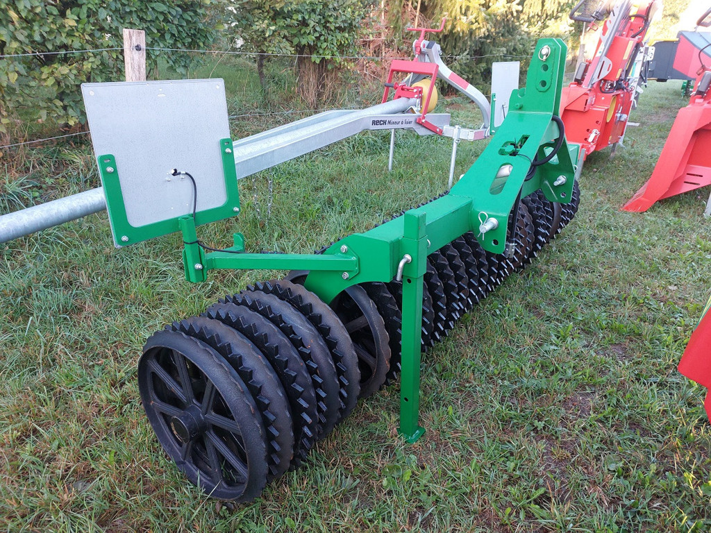 83876314-eeba-4a29-85da-50f7068eb2d9-Düvelsdorf Terra Roller 3 (2).jpg