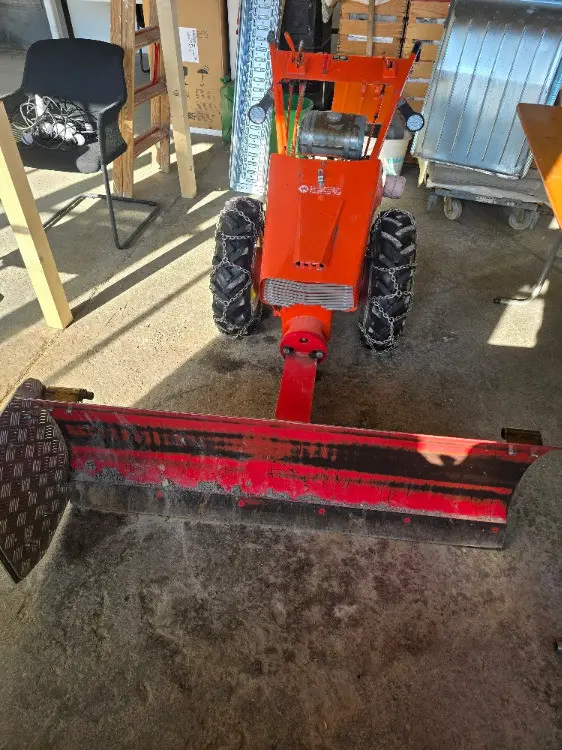 Bucher M600 Motormäher mit Schneepflug kein Reform