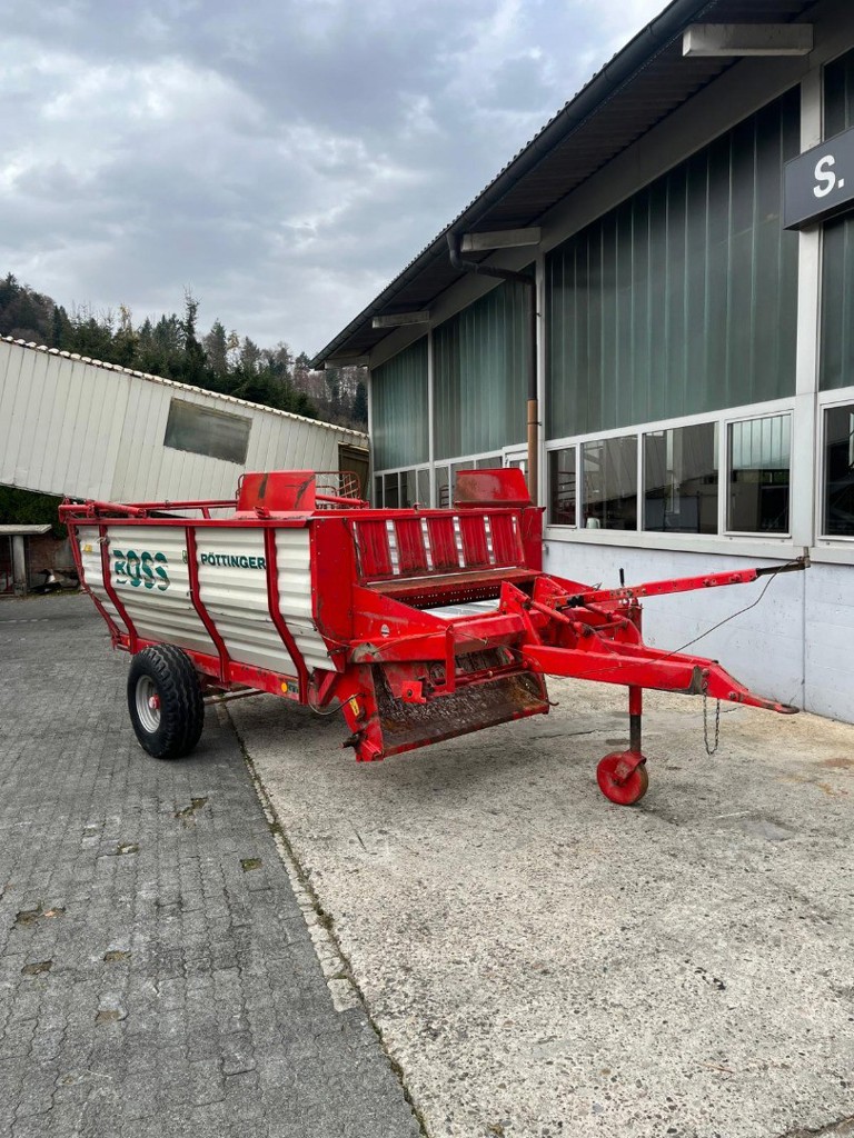 d9b241d1-40da-4a4b-bfc7-03ca4c5fb4ae-Pöttinger 517 MHE 10.jpg