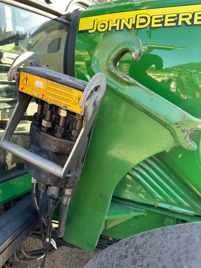 Frontlader Stoll / John Deere Serie 6000