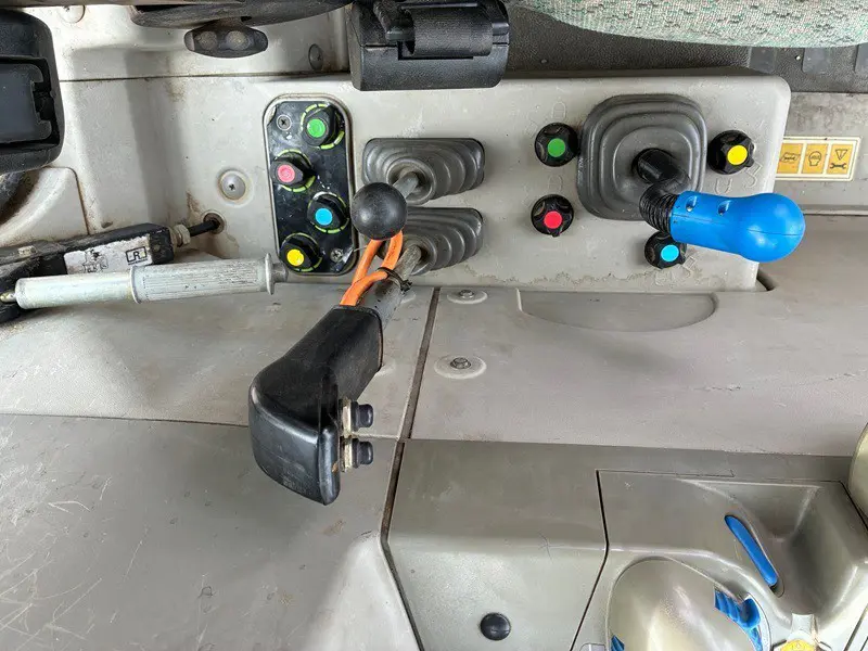 b182fde8-68d4-4c70-bebd-4f37ad730671-Fendt 411 9.jpg
