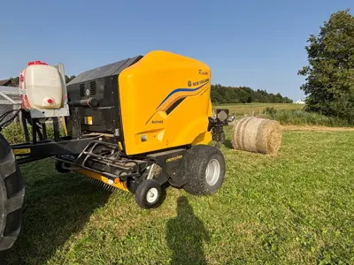 Rundballenpresse New Holland RB 125